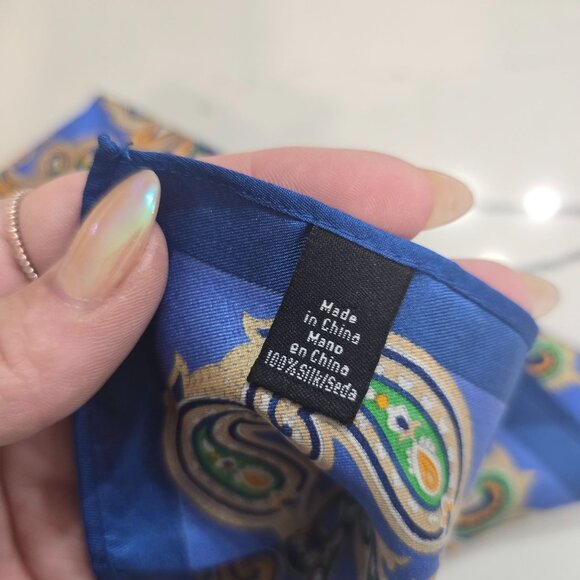 Vintage-Inspired Blue Silk Scarf Intricate Paisley Design 13"x13" Luxury Accesso - Picture 3 of 4